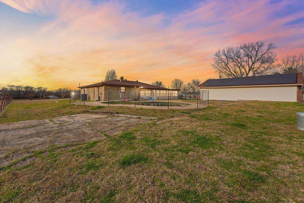 4633 Farm To Market 36 Celeste, TX 75423 - Photo 2 of 40