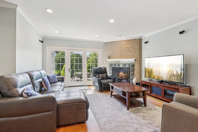 $1,199,000 | 846 Wagner Road, Glenview, IL 60025