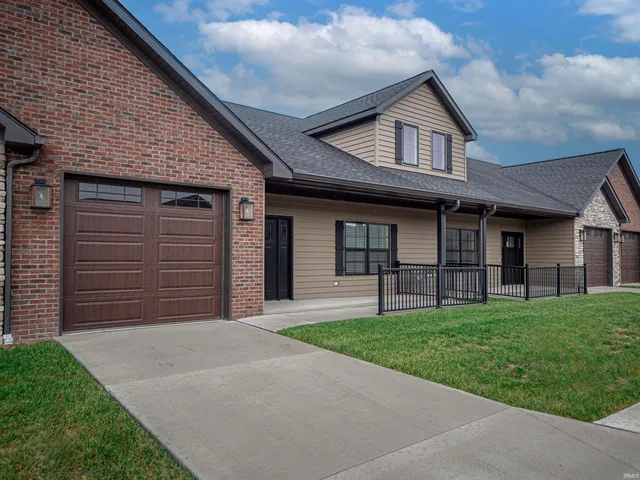 $300,000 | 3879 High Pointe Drive, Newburgh, IN 47630