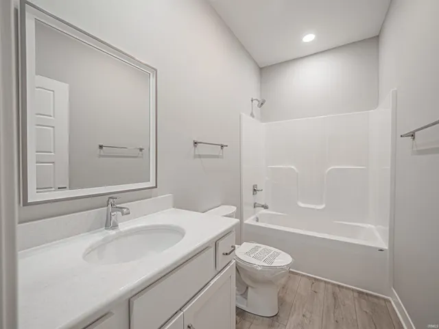 $300,000 | 3879 High Pointe Drive, Newburgh, IN 47630