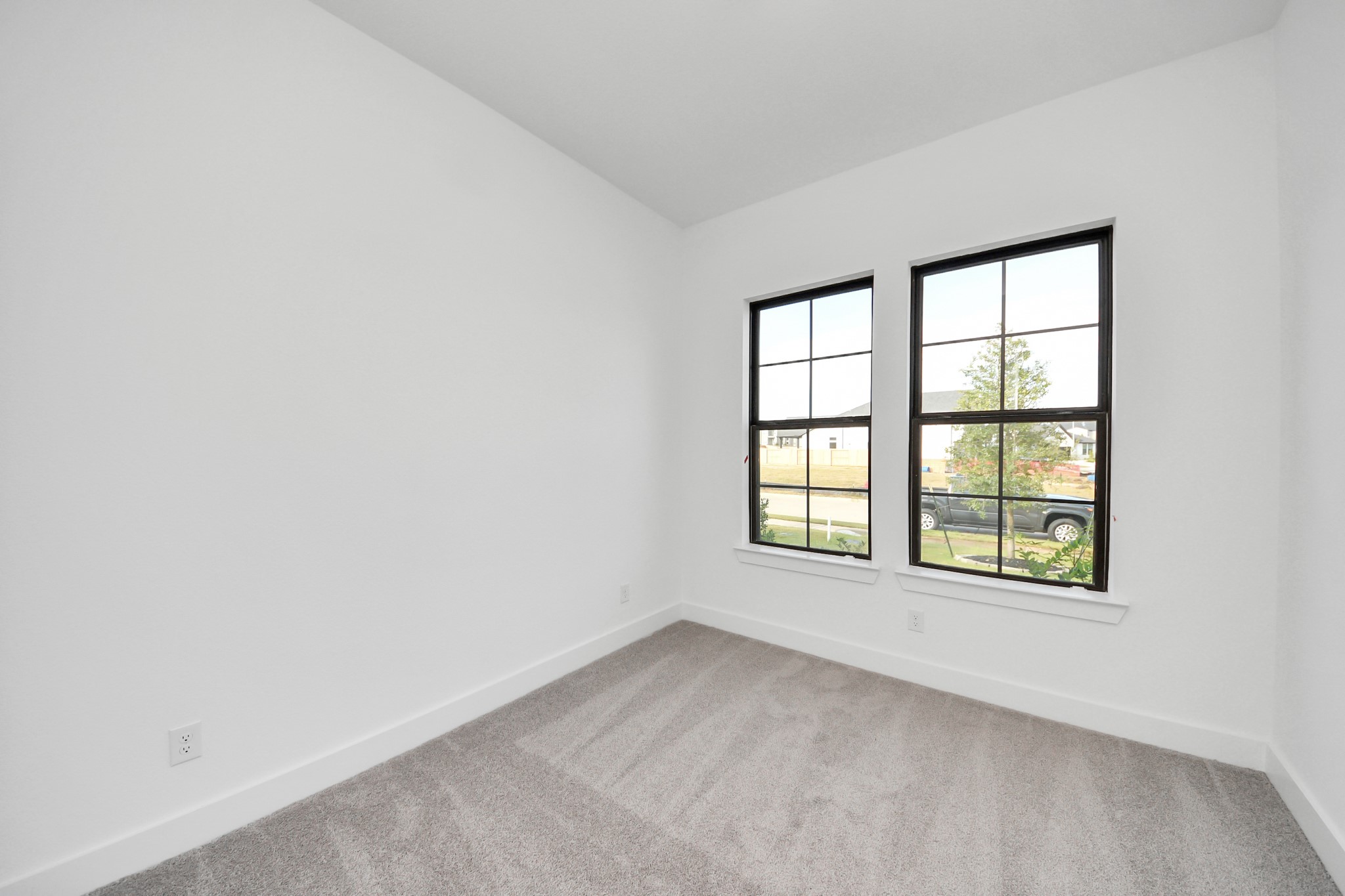 2231 Birch View Lane Katy, TX 77494 - Photo 5 of 40 an empty room with a window