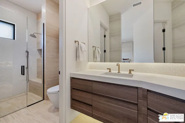 a close view of sink and tap