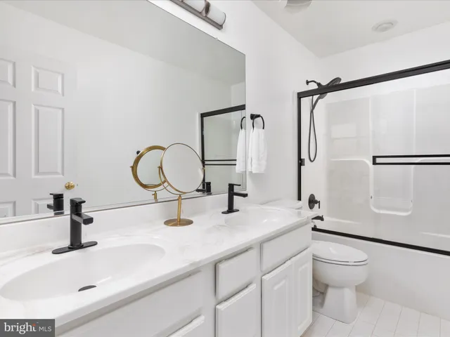 $590,000 | 514 Sleigh Drive, Cross Junction, VA 22625