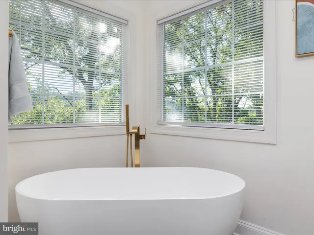 $590,000 | 514 Sleigh Drive, Cross Junction, VA 22625