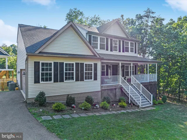 $590,000 | 514 Sleigh Drive, Cross Junction, VA 22625