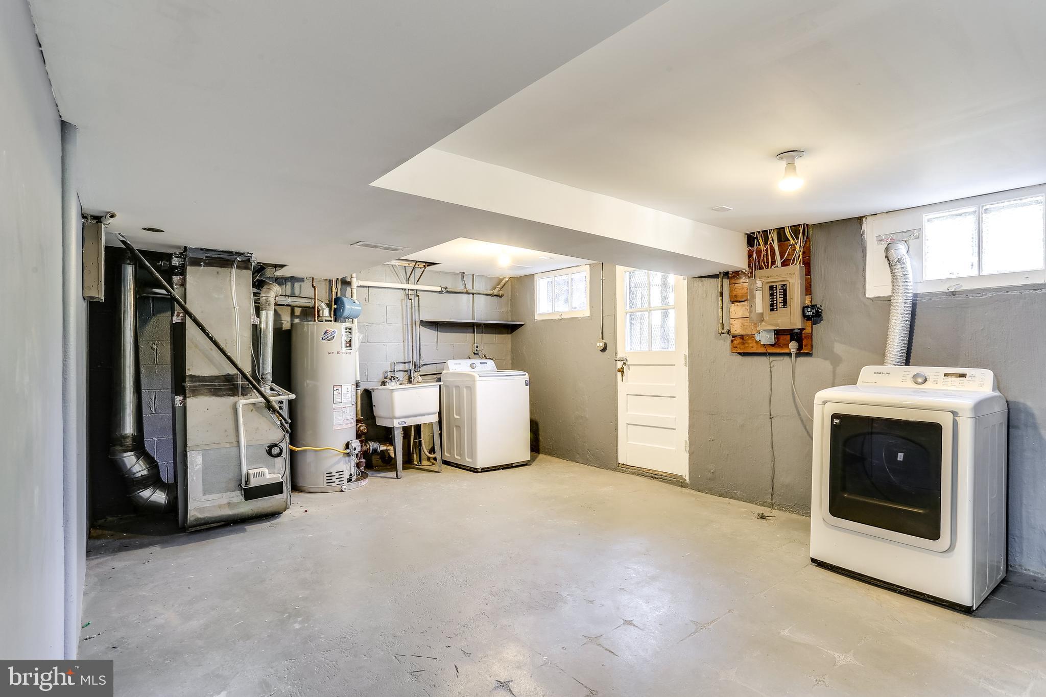 3220 Dorithan Road Baltimore, MD 21215 - Photo 19 of 19 Washer and Dryer, Great for Storage