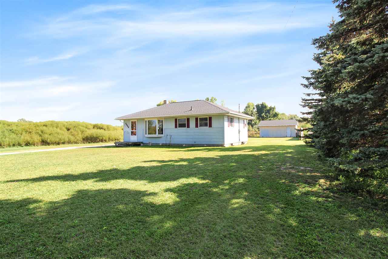 2880 East Almeda Beach Road Pinconning, MI 48650 - Photo 3 of 17 Gallery Image 3