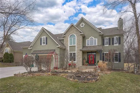 $1,100,000 | 4512 Iron Horse Drive, Leawood, KS 66224
