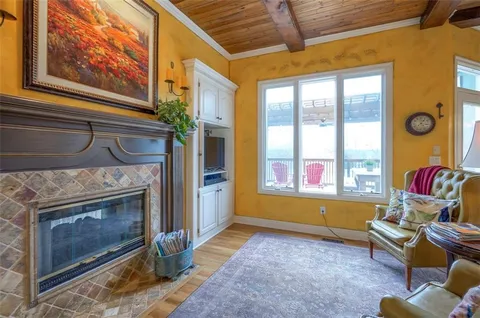 $1,100,000 | 4512 Iron Horse Drive, Leawood, KS 66224