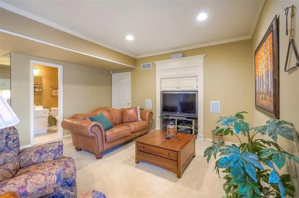 $1,100,000 | 4512 Iron Horse Drive, Leawood, KS 66224