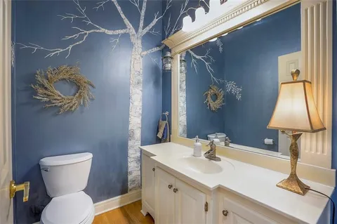 $1,000,000 | 4512 Iron Horse Drive, Leawood, KS 66224