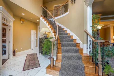 $1,000,000 | 4512 Iron Horse Drive, Leawood, KS 66224