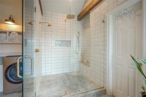 $1,100,000 | 4512 Iron Horse Drive, Leawood, KS 66224