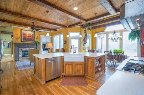 $1,100,000 | 4512 Iron Horse Drive, Leawood, KS 66224