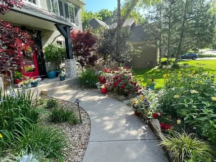 $1,100,000 | 4512 Iron Horse Drive, Leawood, KS 66224