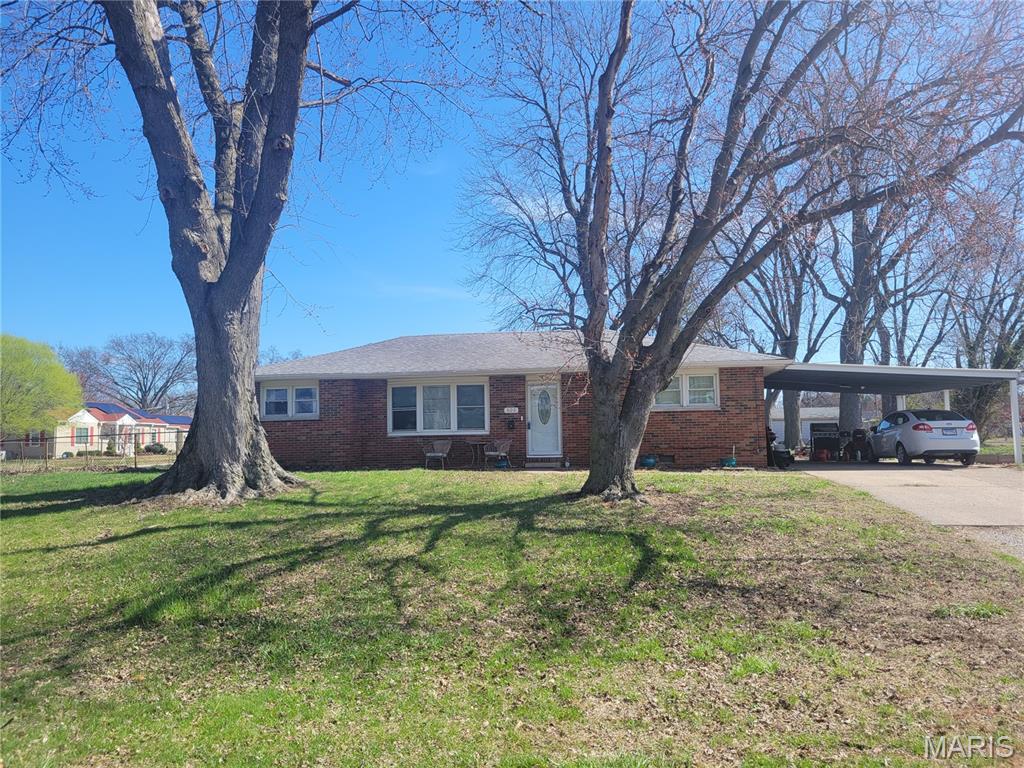 600 South Old St Louis Road Hartford, IL 62048 - Photo 1 of 29 Gallery Image 1