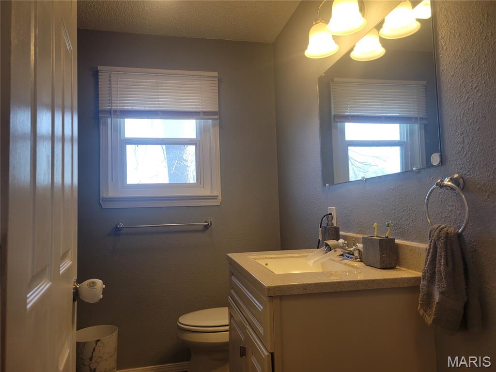 600 South Old St Louis Road Hartford, IL 62048 - Photo 3 of 29 Gallery Image 3
