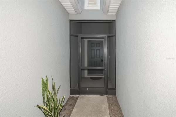$329,000 | 12205 Fairlawn Drive, Riverview, FL 33579