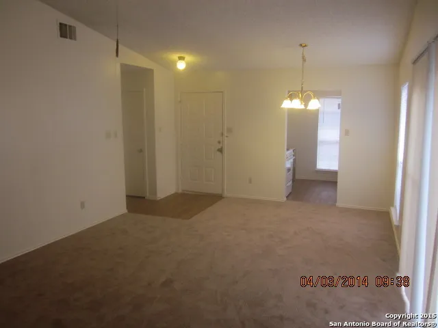 $1,095 | 5032 Mayspring, San Antonio, TX 78217