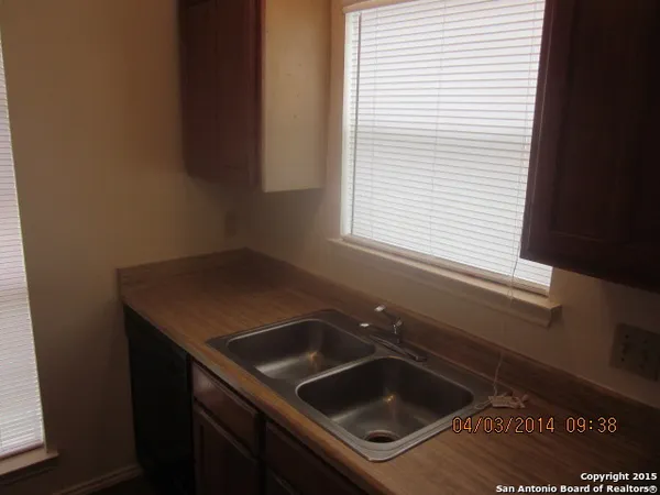 $1,095 | 5032 Mayspring, San Antonio, TX 78217