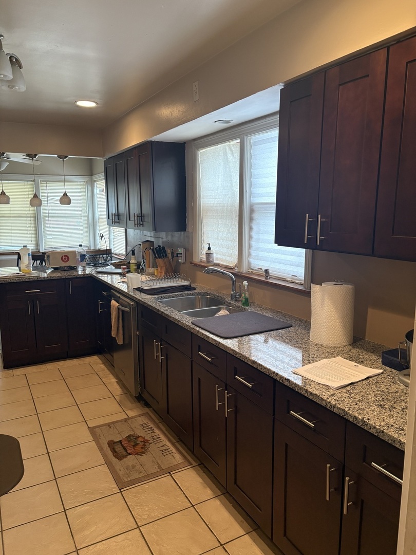 8800 South Merrill Avenue Chicago, IL 60617 - Photo 12 of 30