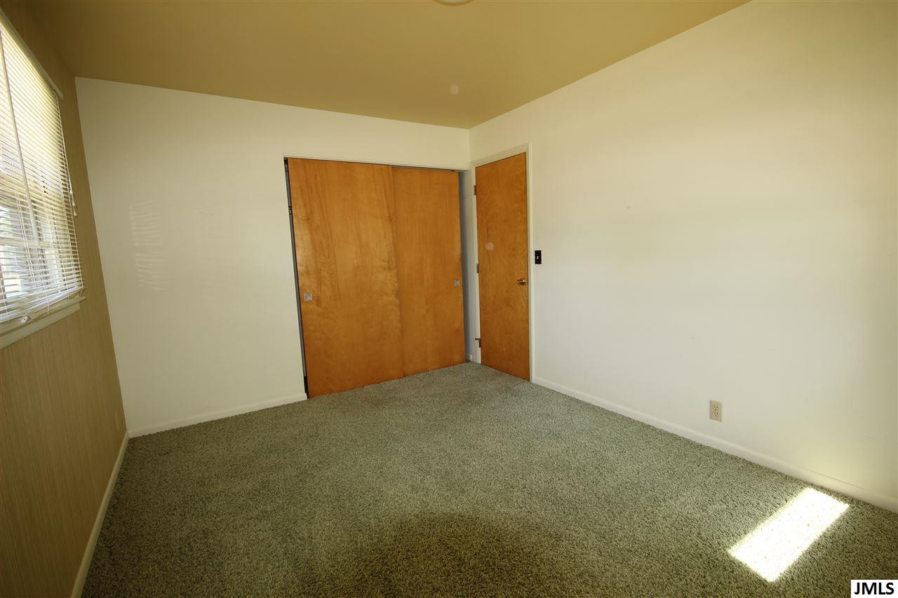1222 Rockefeller Drive Jackson, MI 49203 - Photo 11 of 21 Photo 11
