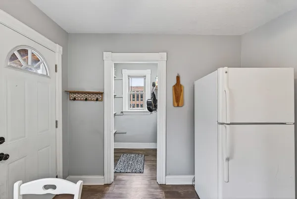 $295,000 | 823 Hardenbergh Place, St. Paul, MN 55117