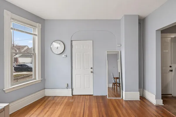 $295,000 | 823 Hardenbergh Place, St. Paul, MN 55117