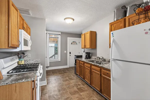 $295,000 | 823 Hardenbergh Place, St. Paul, MN 55117