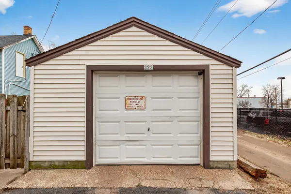 $295,000 | 823 Hardenbergh Place, St. Paul, MN 55117