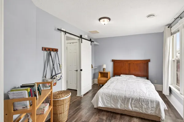 $295,000 | 823 Hardenbergh Place, St. Paul, MN 55117