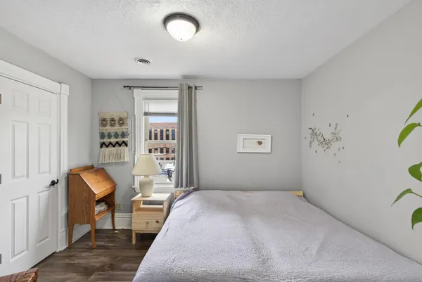 $295,000 | 823 Hardenbergh Place, St. Paul, MN 55117