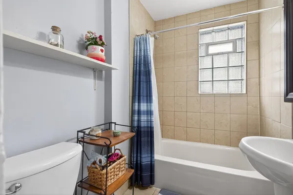 $295,000 | 823 Hardenbergh Place, St. Paul, MN 55117