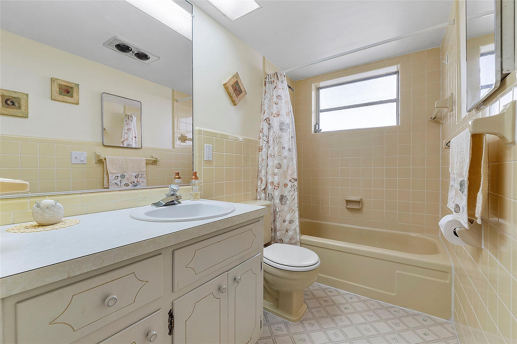 2202 Northeast 36th Street, Unit 18 Lighthouse Point, FL 33064 - Photo 12 of 14 Photo 12