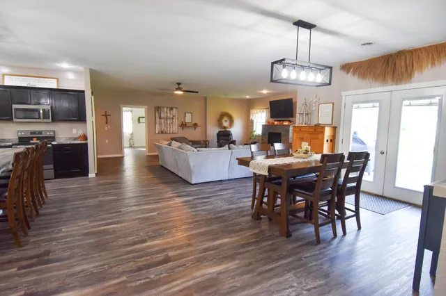 $269,900 | 109 East 5th Street, Argyle, MN 56713