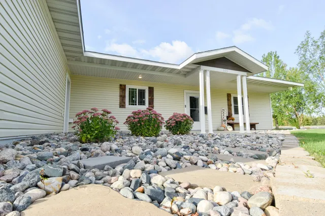 $269,900 | 109 East 5th Street, Argyle, MN 56713