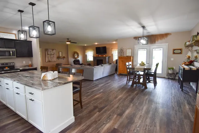 $269,900 | 109 East 5th Street, Argyle, MN 56713