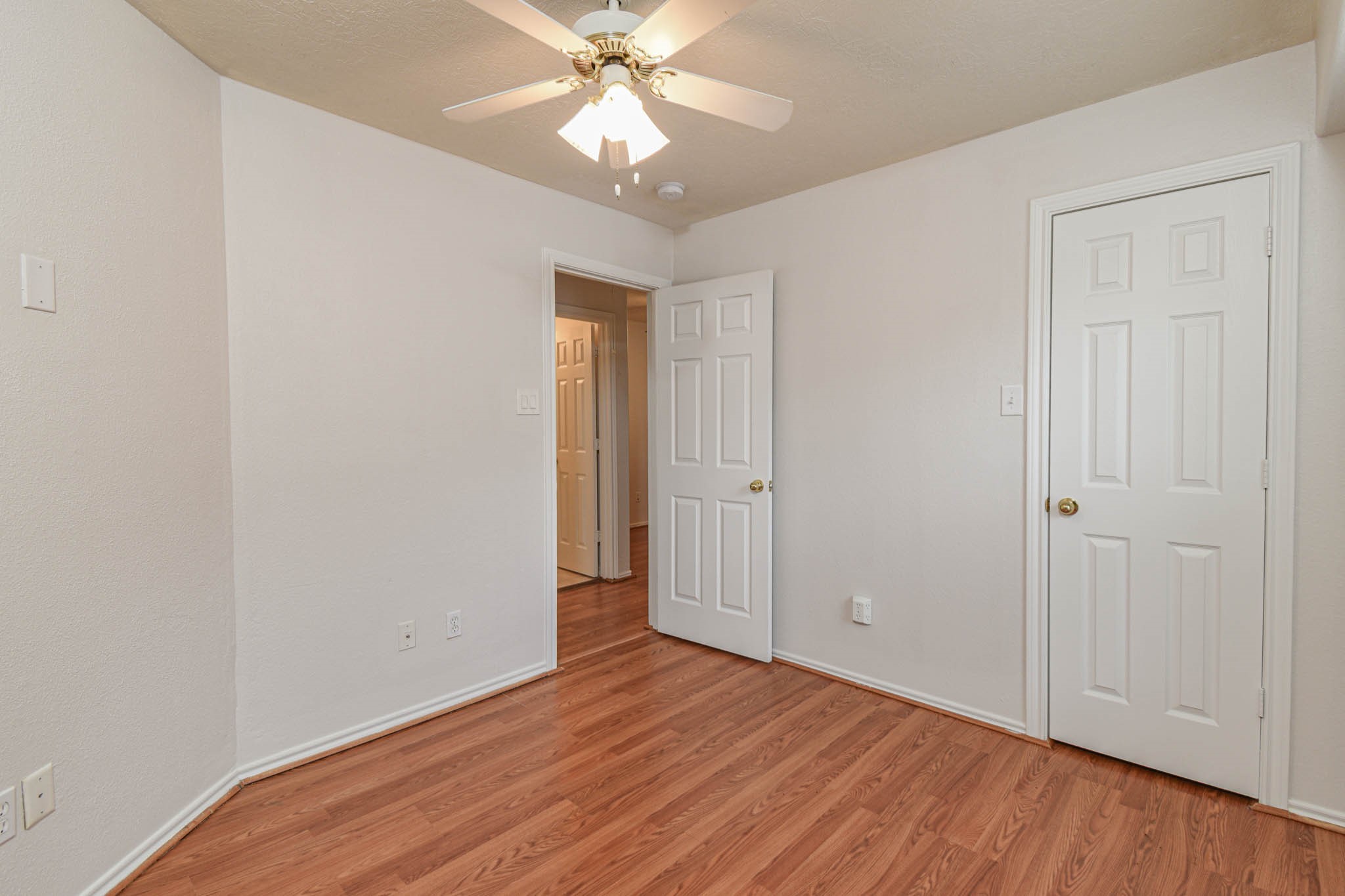213 Summerhaze Circle Spring, TX 77382 - Photo 25 of 32 Secondary Bedroom