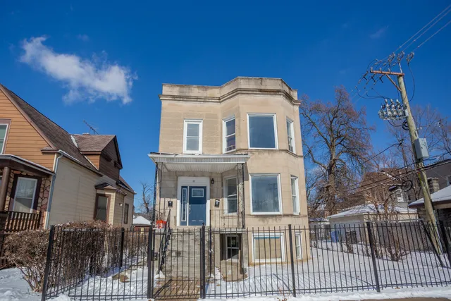 $305,000 | 18 West 109th Street, Chicago, IL 60628