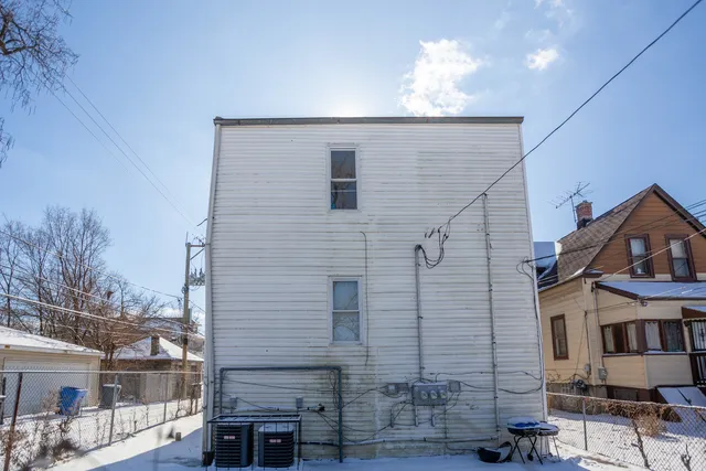 $305,000 | 18 West 109th Street, Chicago, IL 60628