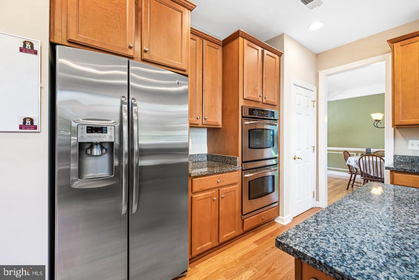 3314 Lady Catherine Circle Triangle, VA 22172 - Photo 6 of 33 Two Wall Ovens