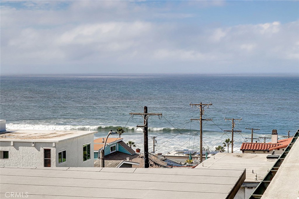 4321 Crest Drive Manhattan Beach, CA 90266 - Photo 36 of 37 a view of a terrace