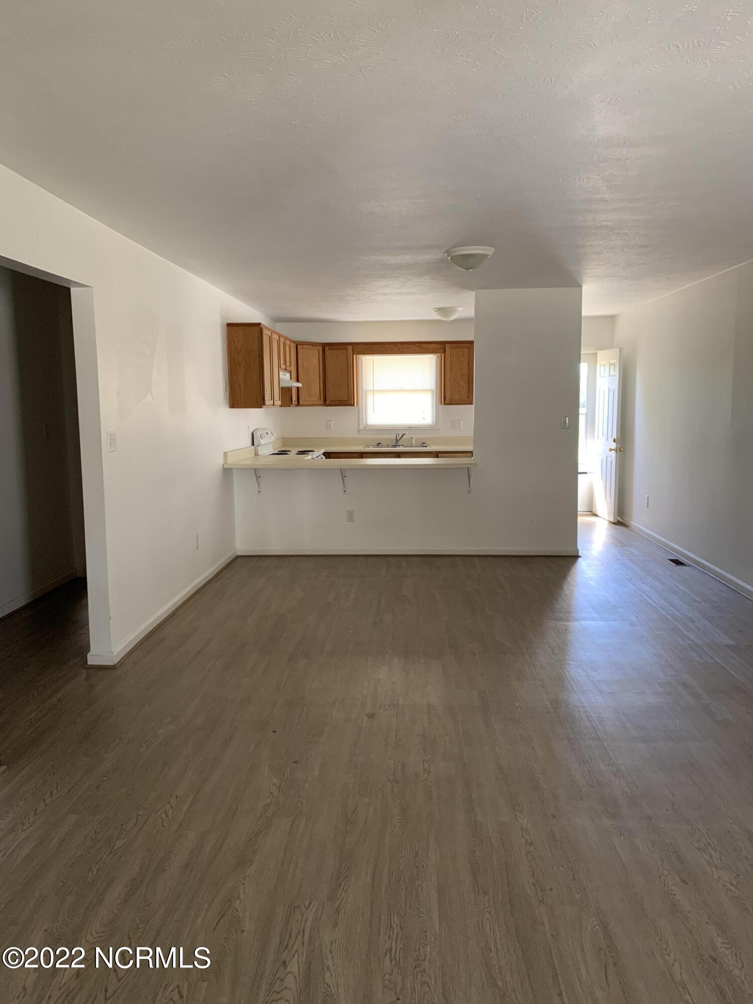 21800 Old Wire Road, Unit G Wagram, NC 28396 - Photo 2 of 7 IMG_8538