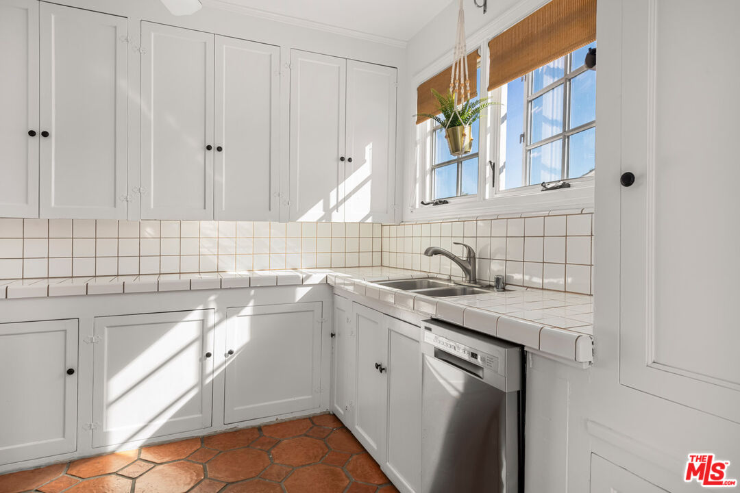 1849 Benecia Avenue Los Angeles, CA 90025 - Photo 43 of 59