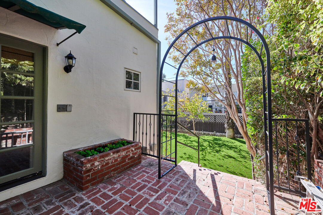 1849 Benecia Avenue Los Angeles, CA 90025 - Photo 51 of 59