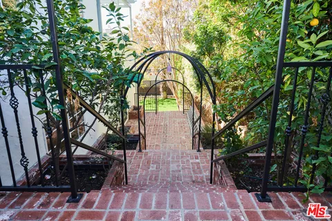 $2,999,000 | 1849 Benecia Avenue, Los Angeles, CA 90025