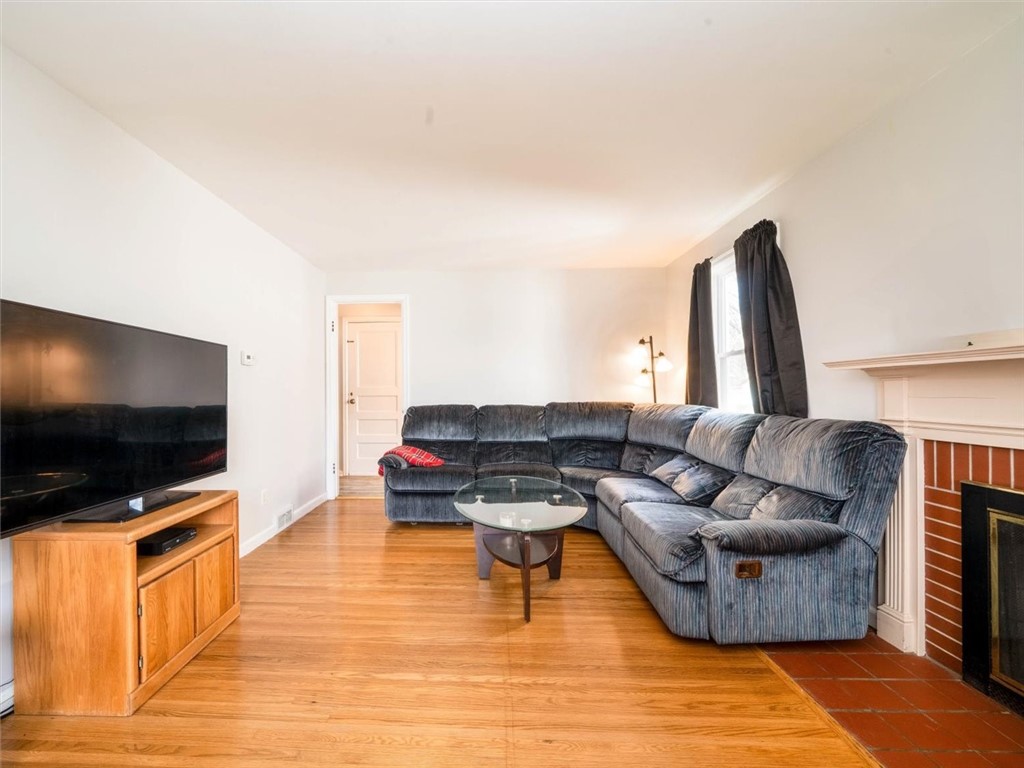 575 Beahan Road Gates, NY 14624 - Photo 7 of 27