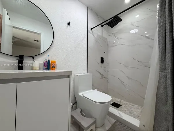 $2,600 | 2032 Northeast 167th Street, Unit 3136, North Miami Beach, FL 33162