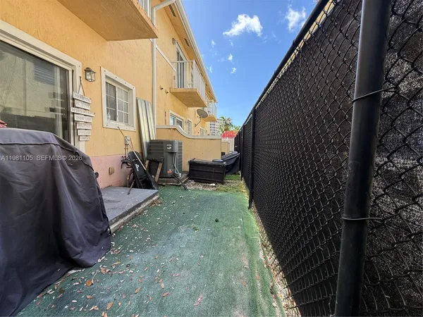 $2,600 | 2032 Northeast 167th Street, Unit 3136, North Miami Beach, FL 33162
