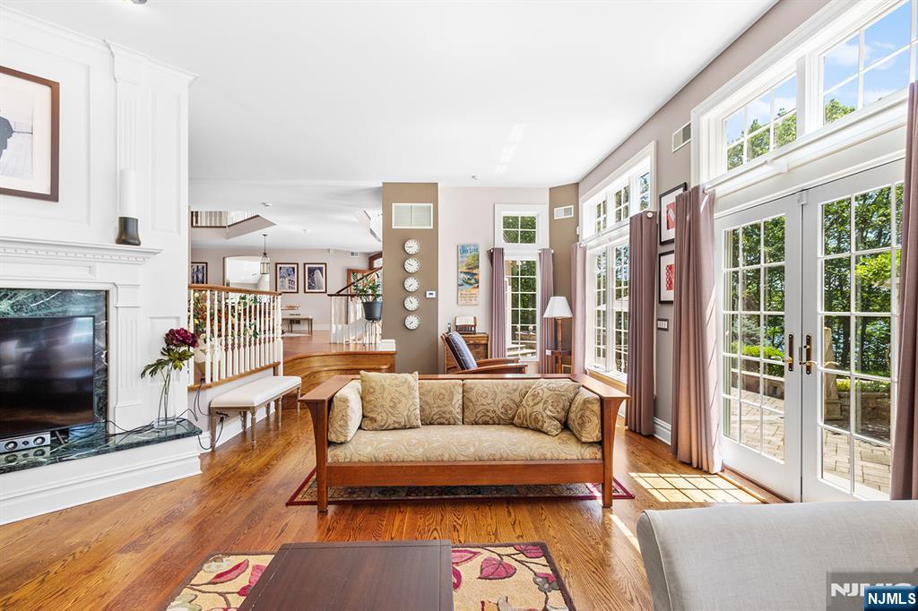 801 Shore Drive Butler, NJ 07405 - Photo 14 of 50